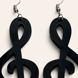 treble-clef-music-acrylic-earrings-closeup