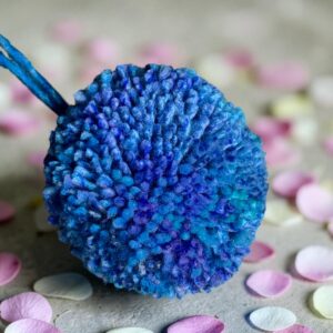 Alternative view of Pom Poms